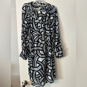 Banana Republic Black and White Long Sleeve Dress